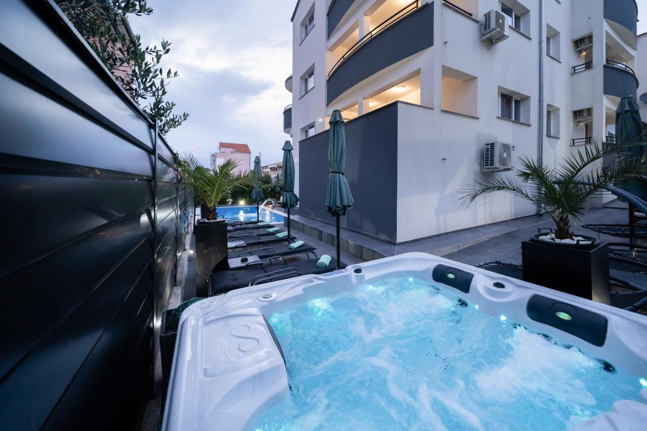 Holiday Apartments Amarilis Pakoštane Buitenkant foto
