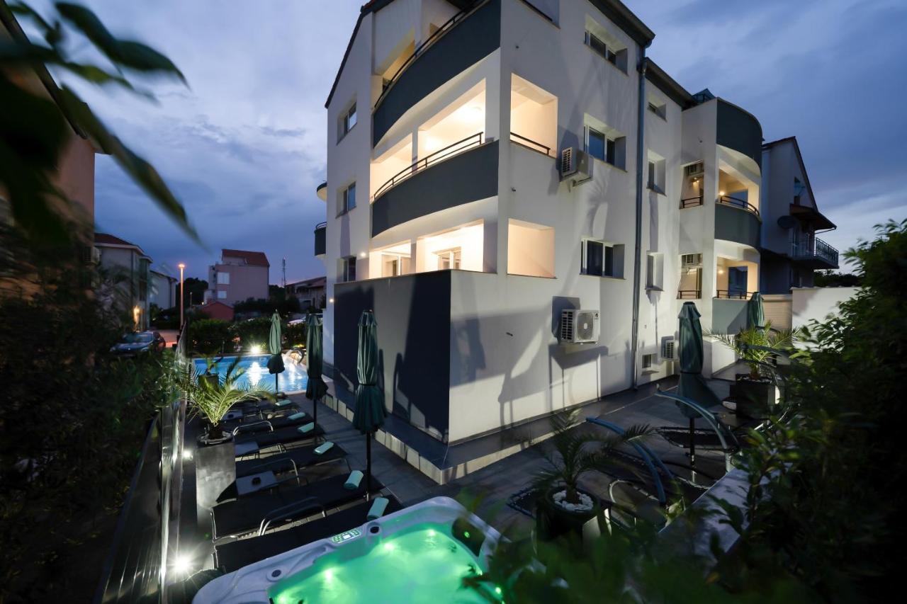 Holiday Apartments Amarilis Pakoštane Buitenkant foto