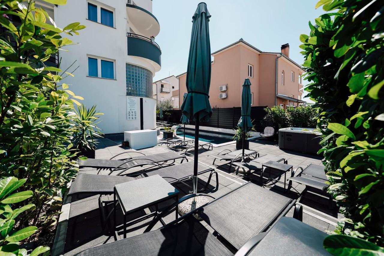 Holiday Apartments Amarilis Pakoštane Buitenkant foto