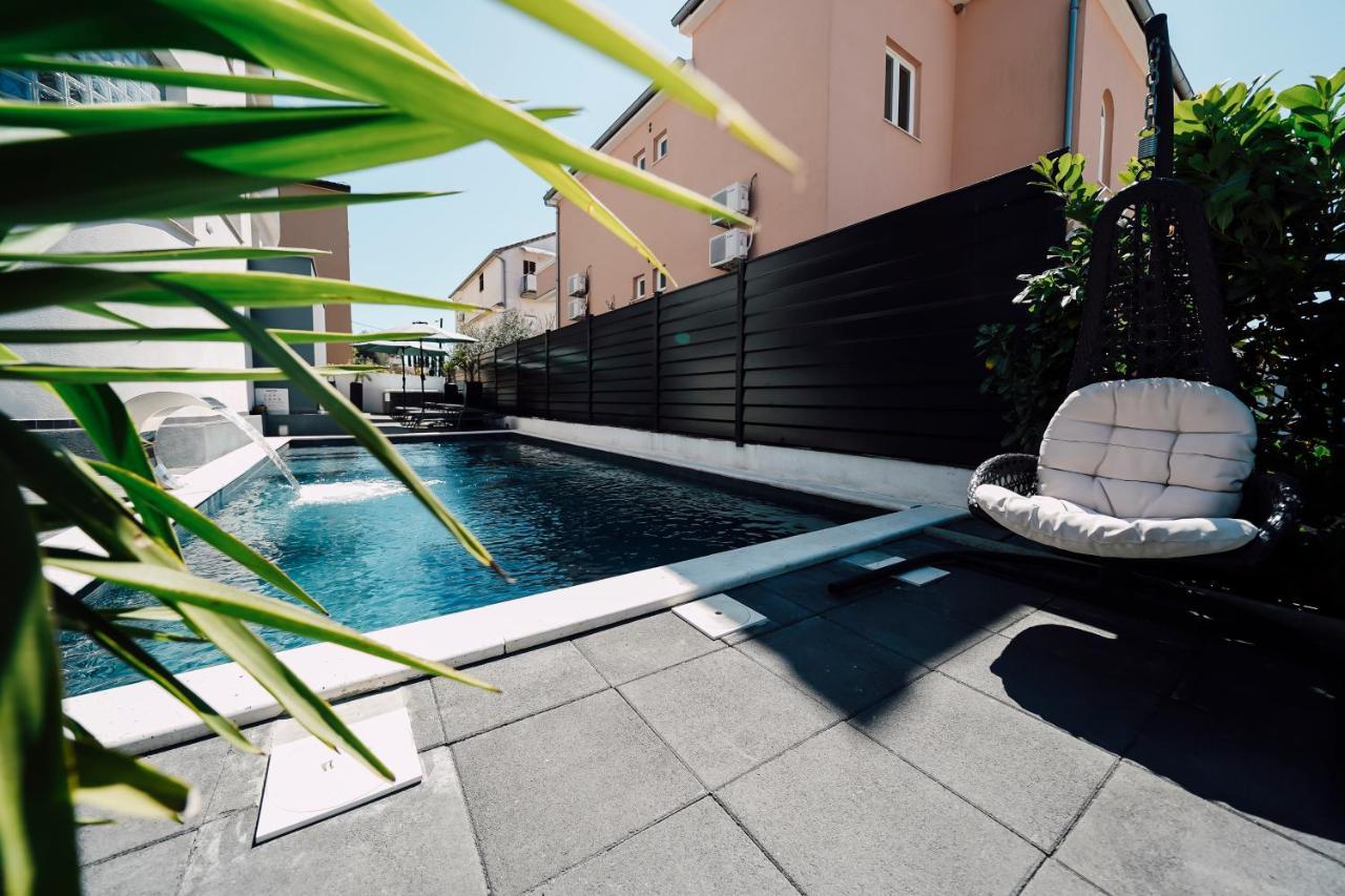 Holiday Apartments Amarilis Pakoštane Buitenkant foto